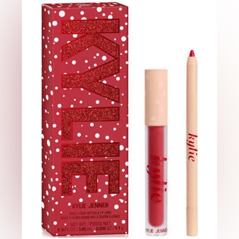 This is a Kylie Cosmetics Dashing Matte Lip Kit in the shade 417